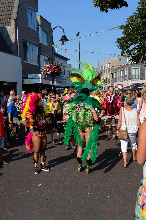 ../Images/Zomercarnaval Noordwijkerhout 198.jpg